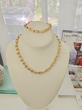 Gold Chain Link Necklace and Bracelet Set - Stainless Steel